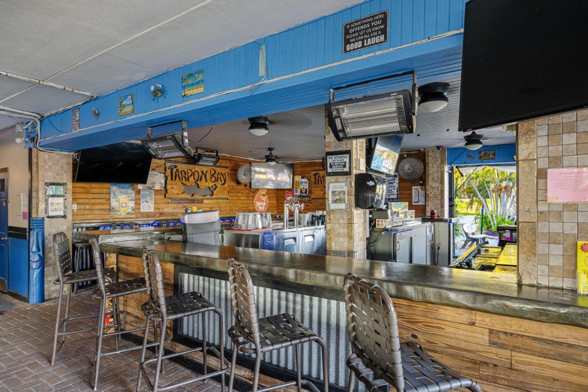 Bay Breeze Aparthotel South Bradenton ภายนอก รูปภาพ