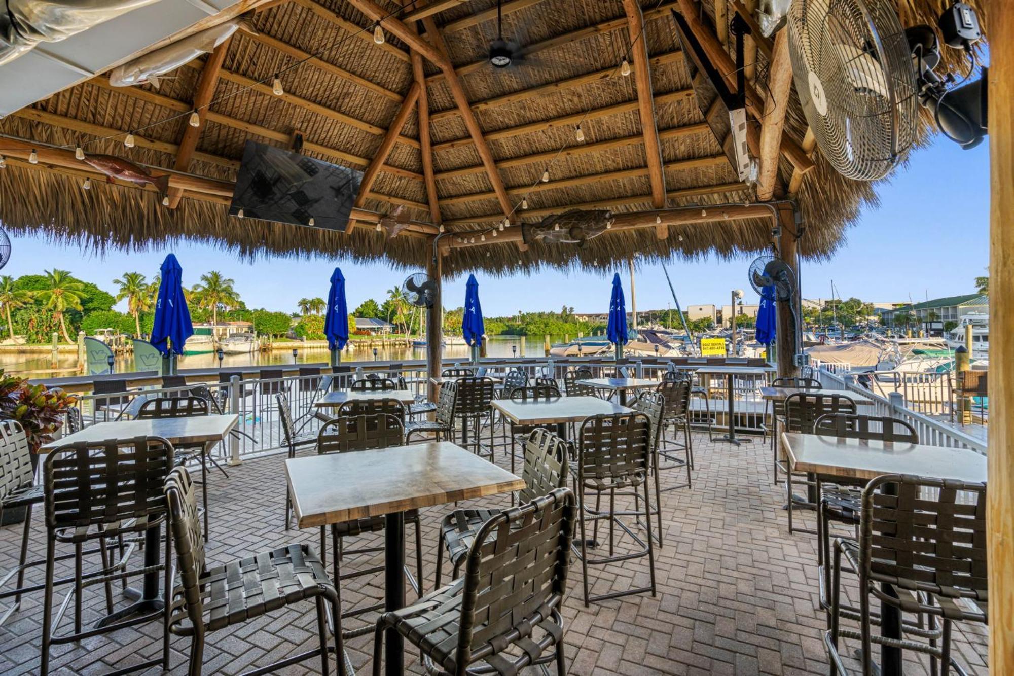 Bay Breeze Aparthotel South Bradenton ภายนอก รูปภาพ