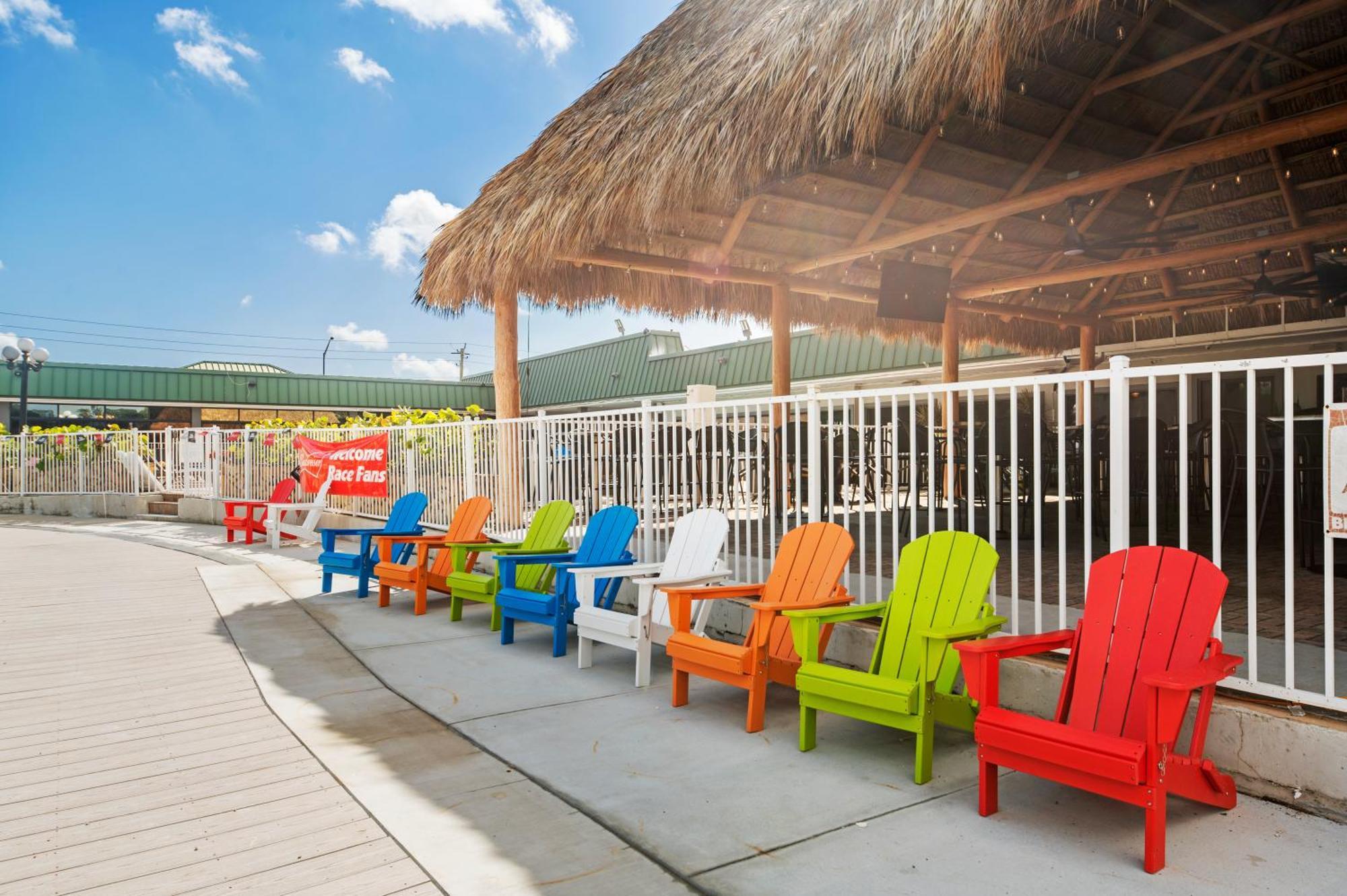 Bay Breeze Aparthotel South Bradenton ภายนอก รูปภาพ