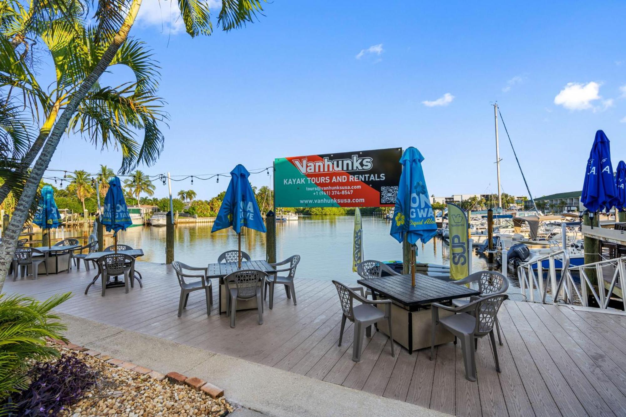 Bay Breeze Aparthotel South Bradenton ภายนอก รูปภาพ