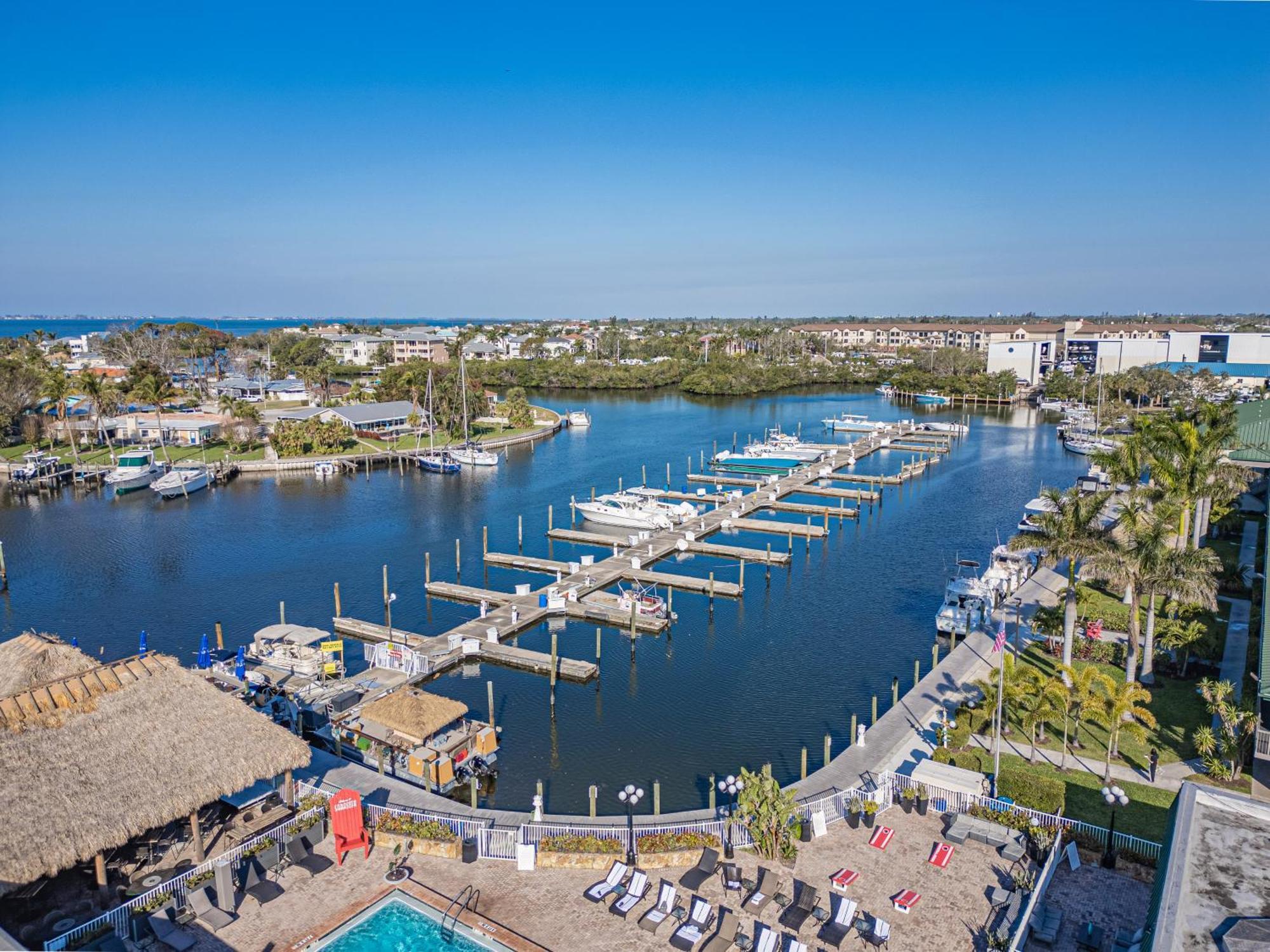 Bay Breeze Aparthotel South Bradenton ภายนอก รูปภาพ
