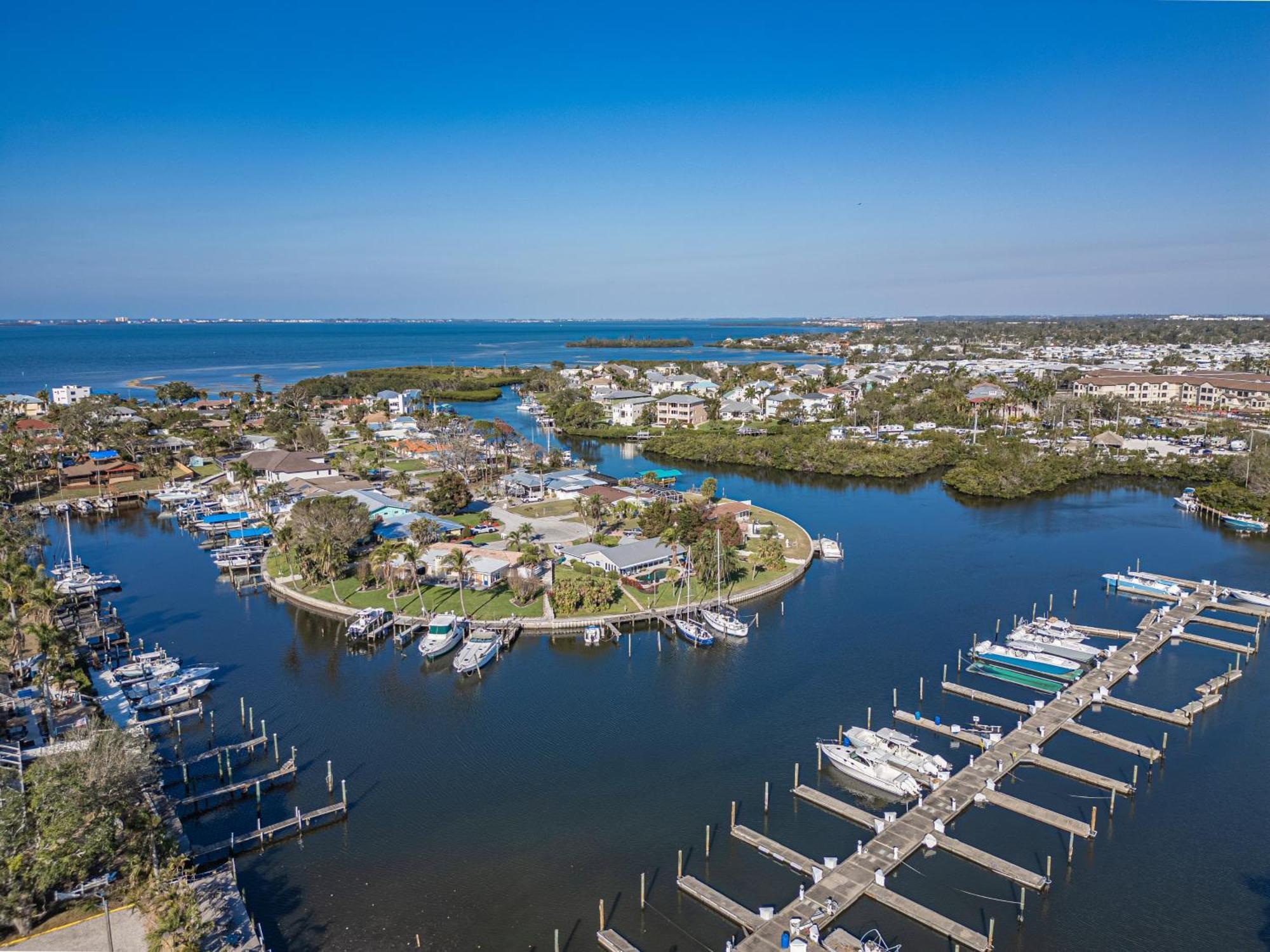 Bay Breeze Aparthotel South Bradenton ภายนอก รูปภาพ